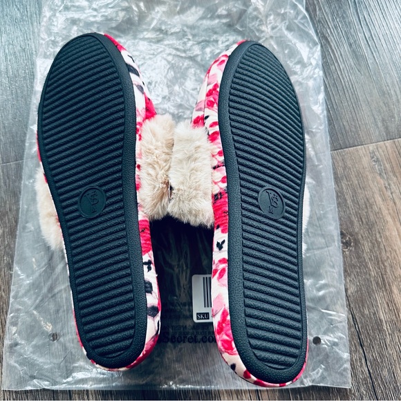 Victoria’s Secret Slippers - Picture 2 of 3